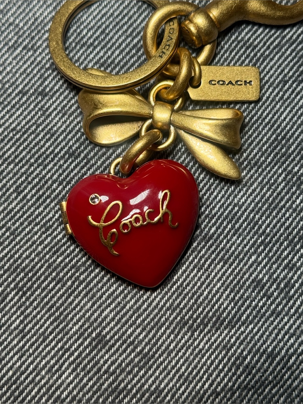 Coach Heart Locket - Picture 3 of 7